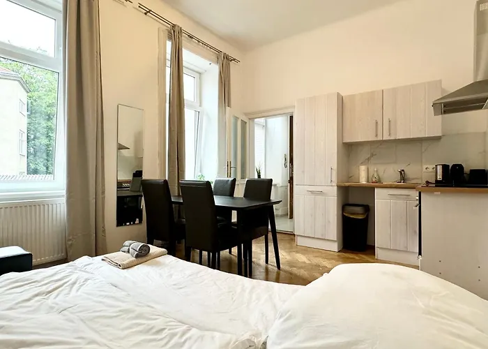 Cosy Apartment Located At Famous Vienna Kutschkermarkt
