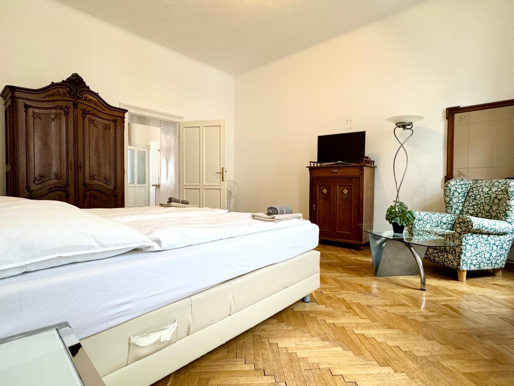 Cosy Located At Famous Kutschkermarkt Apartment Vienna